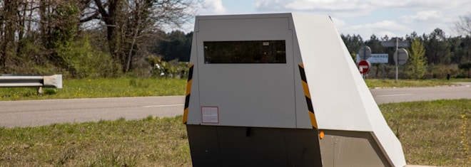 Wie ist ein Enforcement Trailer zu erkennen?